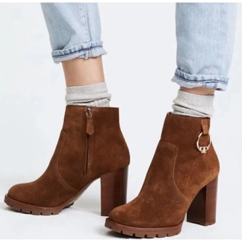 Tory Burch Sofia Brown Suede Lug Sole Bootie Gold Logo Charm Stacked Heel Sz 8.5